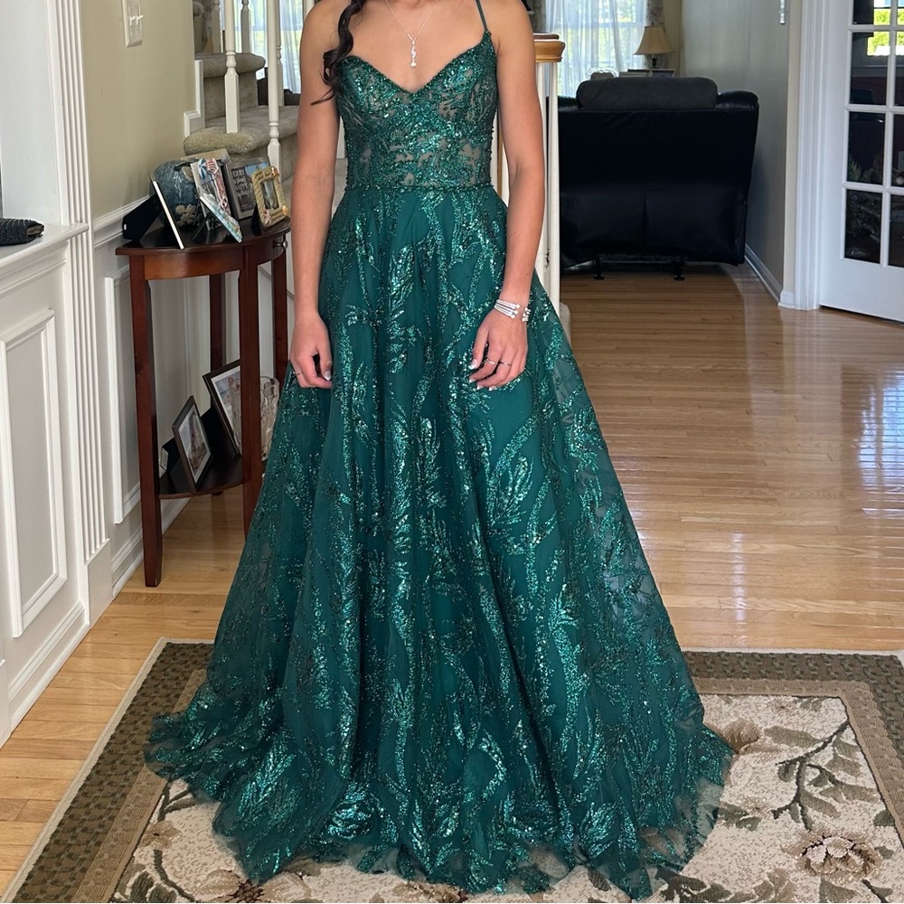 Elegant Green Sequin Prom Gown
